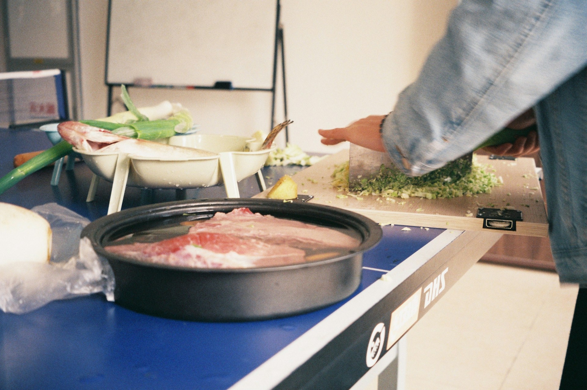 Mrożenie wędlin rzemieślniczych: jak zrobić to dobrze, by nie tracić smaku