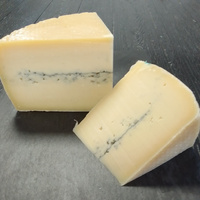 Ser Krowi Półtwardy NATURALNY ok 200g